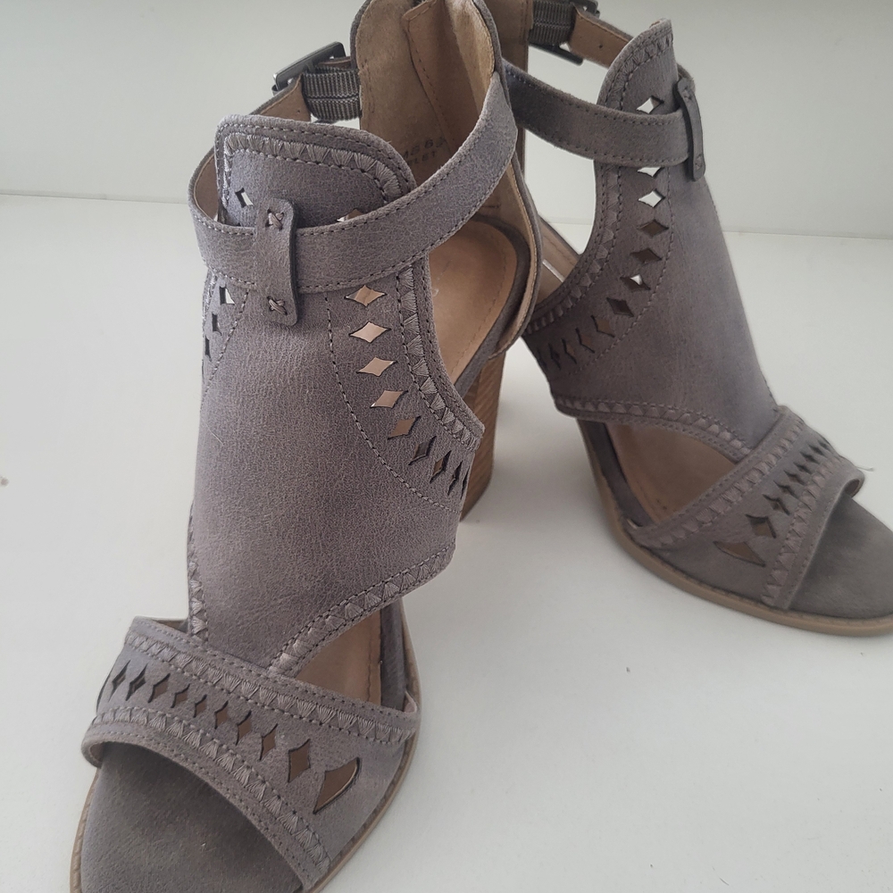 Report Women's Ankle Booties Sz 6.5